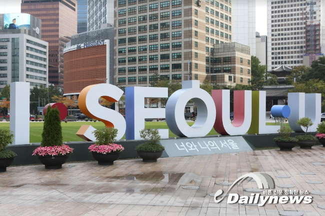 ▲ 서울시는 서울시내 전체 어린이집에 투명마스크 약 4만 5000매를 긴급 지원한다.