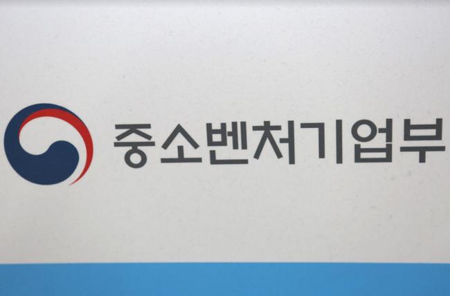 ▲ 전북 탄소융복합산업 특구, 탄소복합재 적용 제작 선박 실증 착수